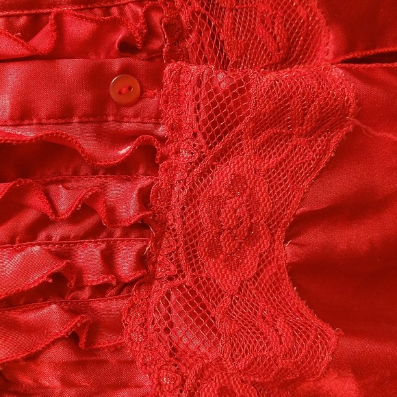 Silk polyester collared red button down blouse - Picture 5 of 5